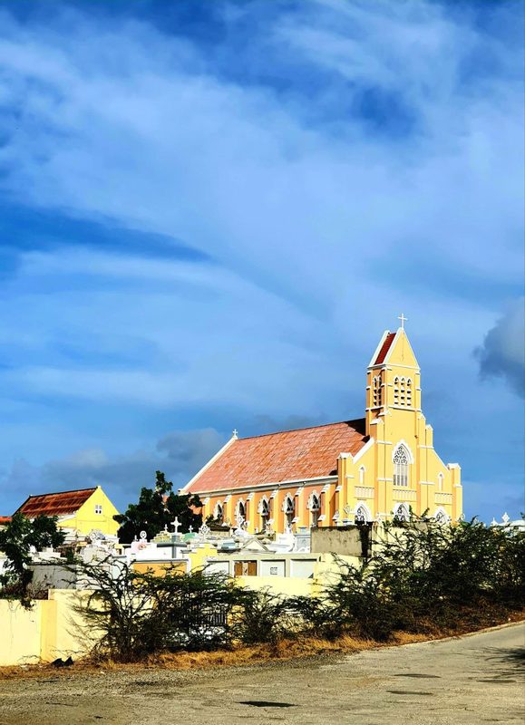 Kirche und Friedhof in Willemstad