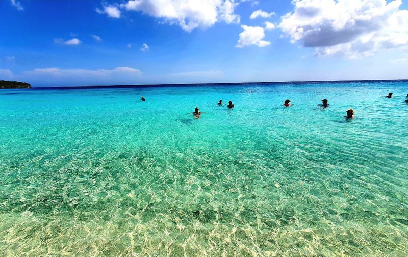 Schnorcheln im türkisen Wasser Curaçao