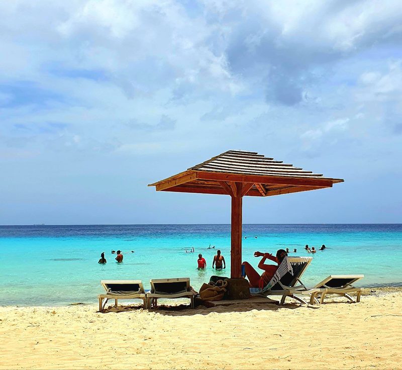 Strand mit Sonnenschirm Curaçao